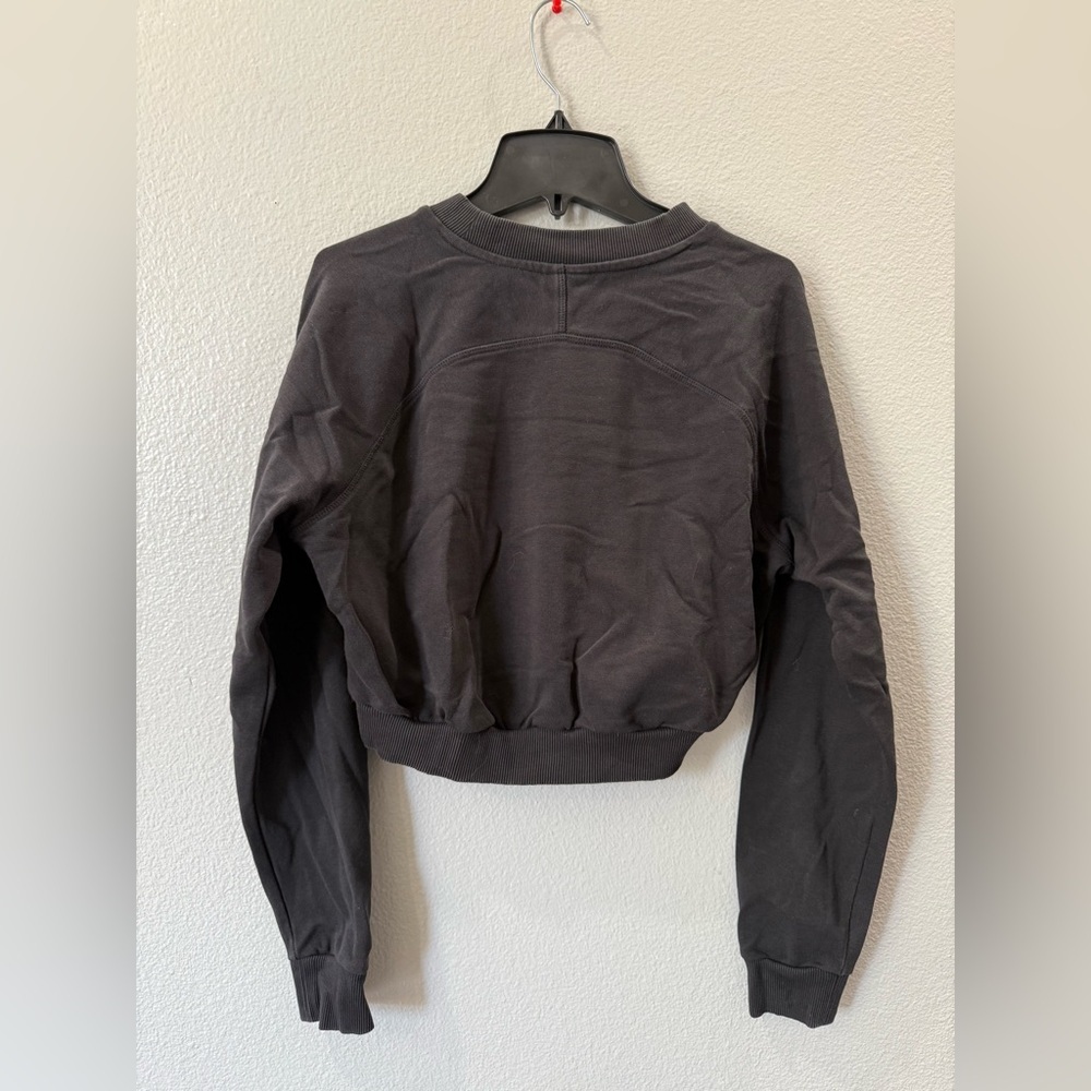 Gymshark Black Cropped Sweatshirt size small - Picture 3 of 4